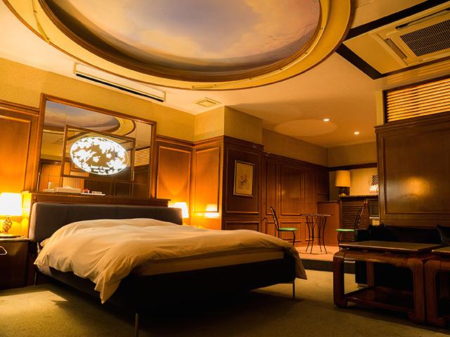 ル・クラブ・ララ